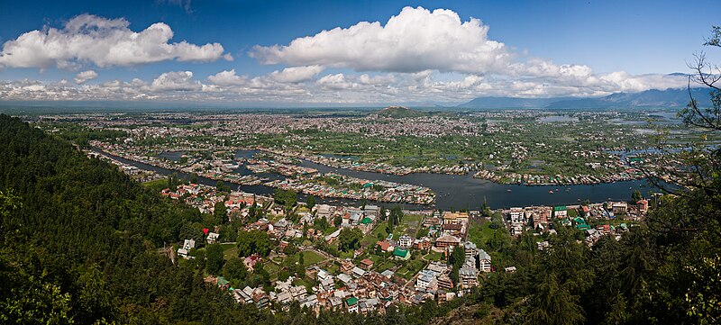 800px-Srinagar_pano.jpg