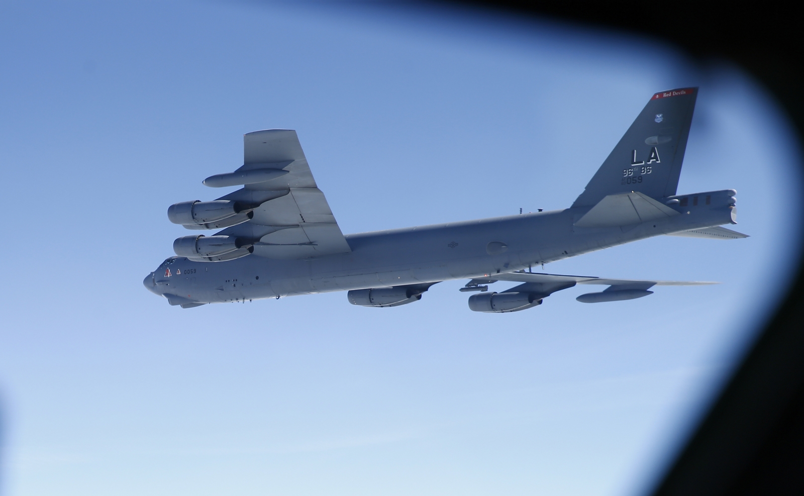 us-b-52-bomber.jpg