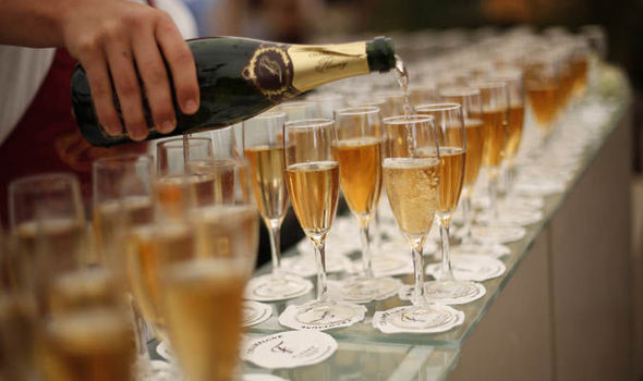 champagne-uk-609380.jpg