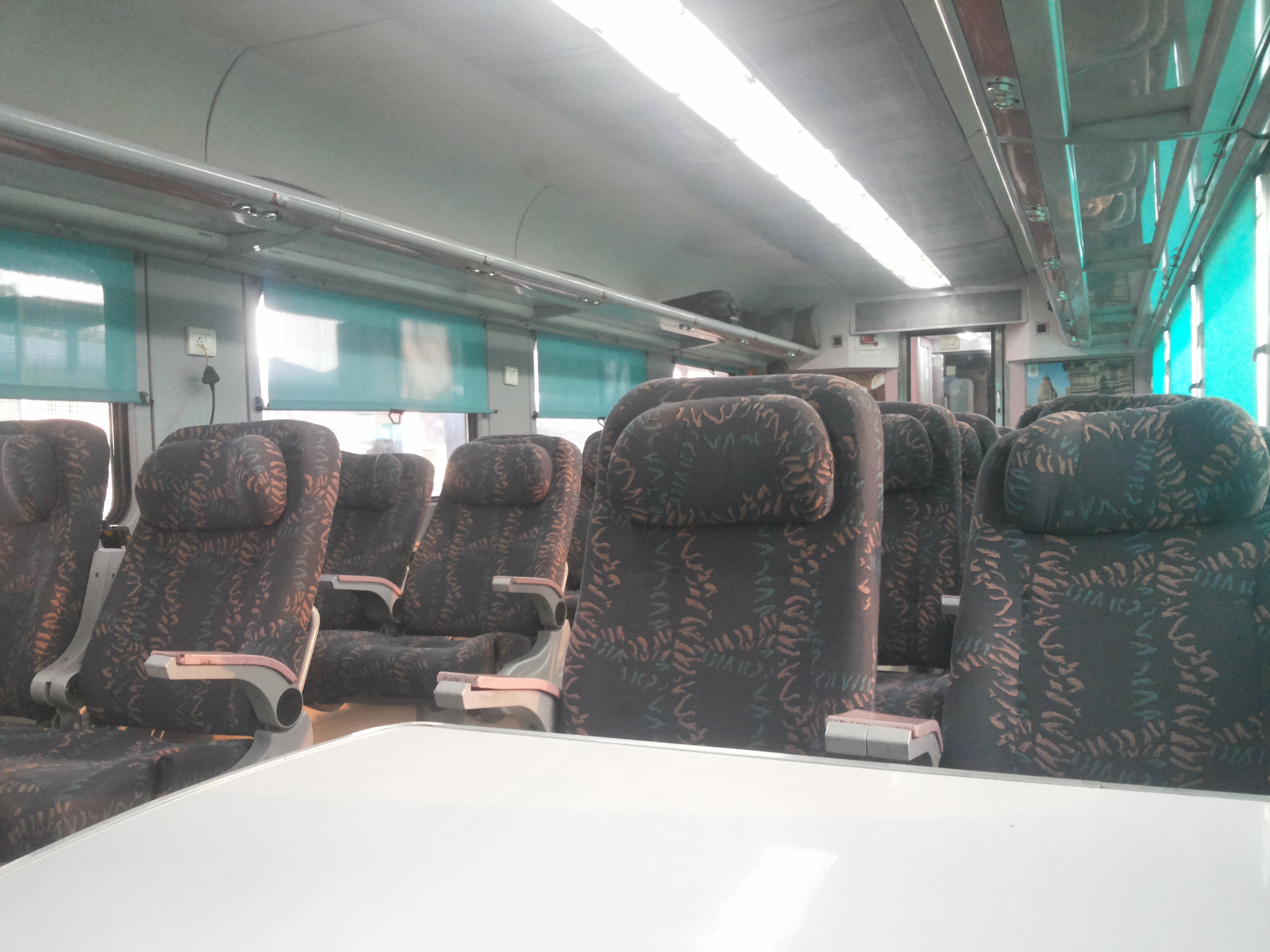 The_Interior_of_the_Executive_Class_or_1A_of_an_LHB_Shatabdi_Coach..jpg