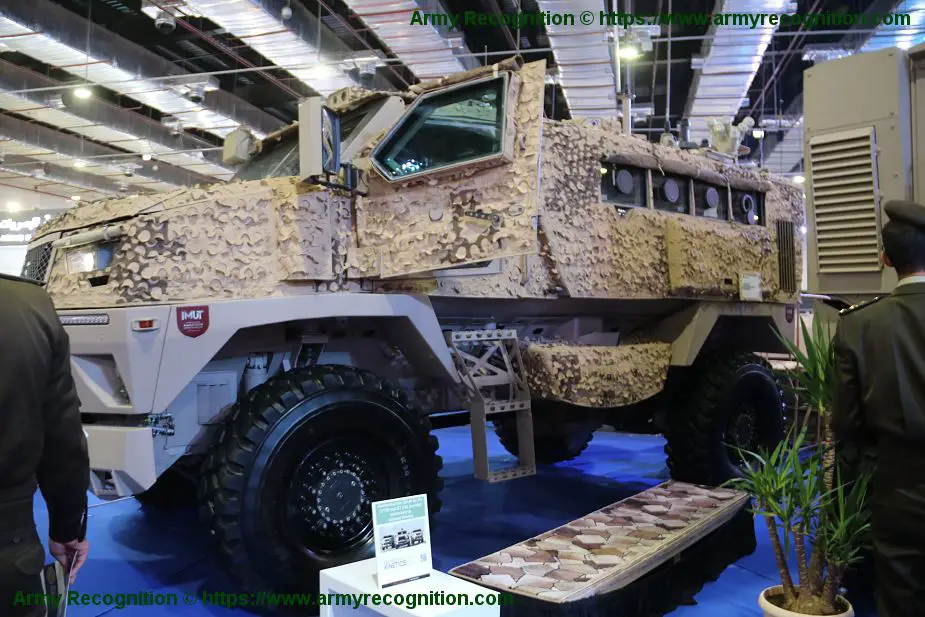 Egypt_could_sell_ST-100_4x4_MRAP_armored_vehicles_to_United_Araba_Emirates_925_001.jpg