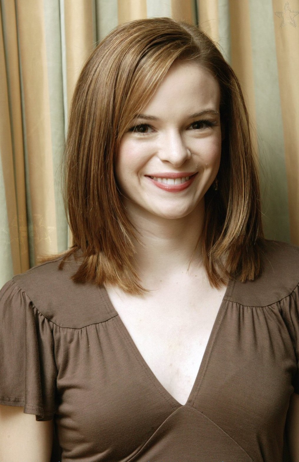 danielle-panabaker-1374694928.jpg