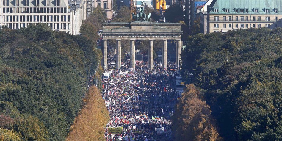 20151010-ttip-hunderttausende-berlin.jpg