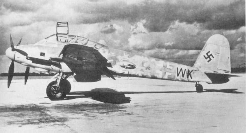 Me410-A3-%28F6+WK%29-Italy-1944-10.jpg