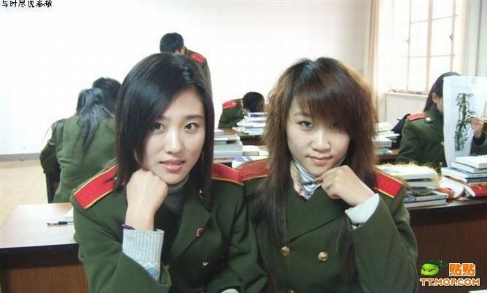 china_army_girls_02.jpg