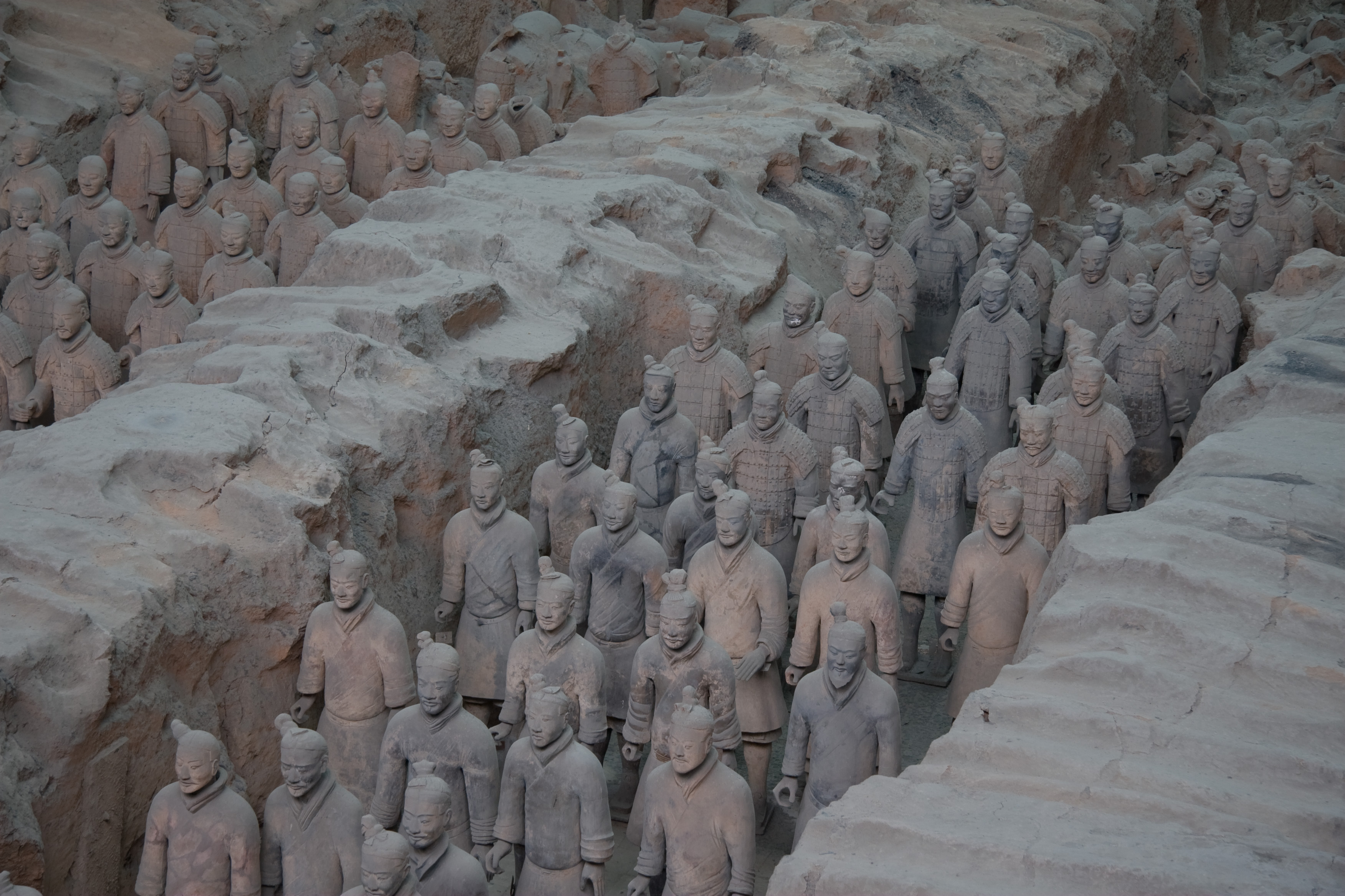 Terracotta_Army_Pit_1_-_2.jpg