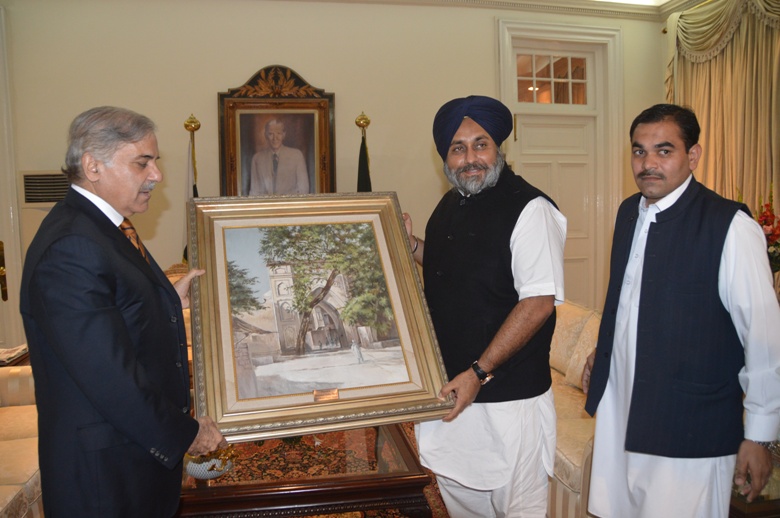 Sukhbir-Badal-in-Pakistan.jpg