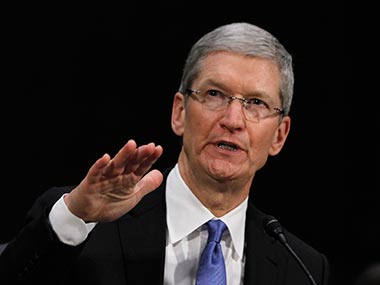 TimCook_Reuters_Apple_Senate.jpg