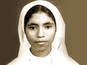 06-sister-abhaya.jpg