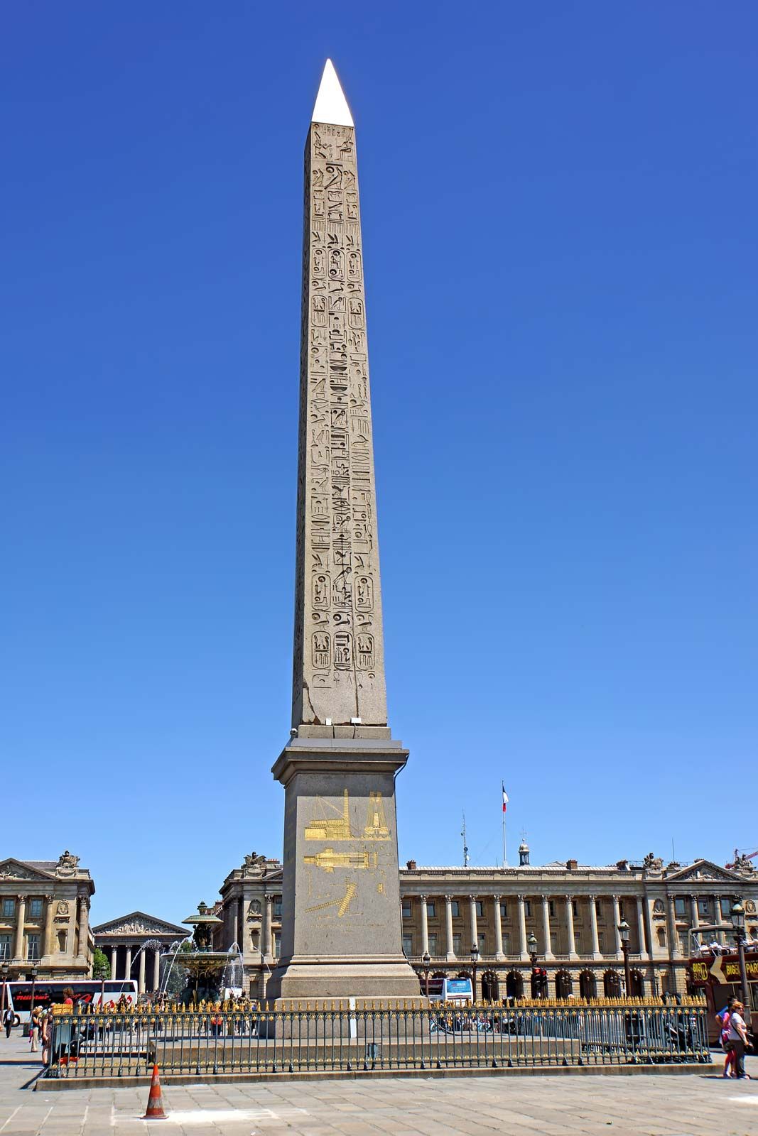 Luxor-Obelisk-Egypt-Place-de-la-Concorde-1831.jpg