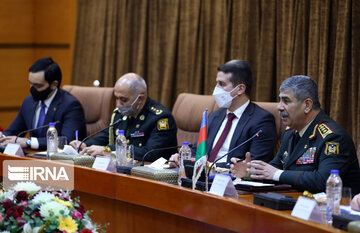 Iran-Azerbaijan defense ministers' meeting in Tehran