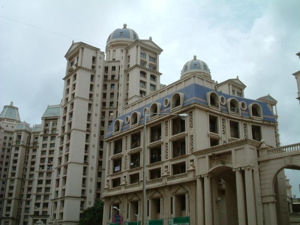 Hiranandani%20Gardens%20Pawai.jpg