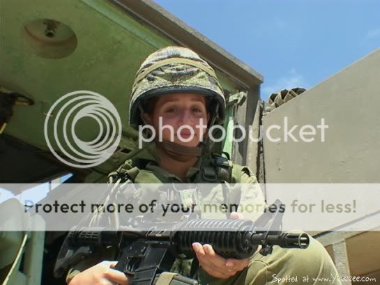 IsraeliArmygirlincombatgearandwithM.jpg