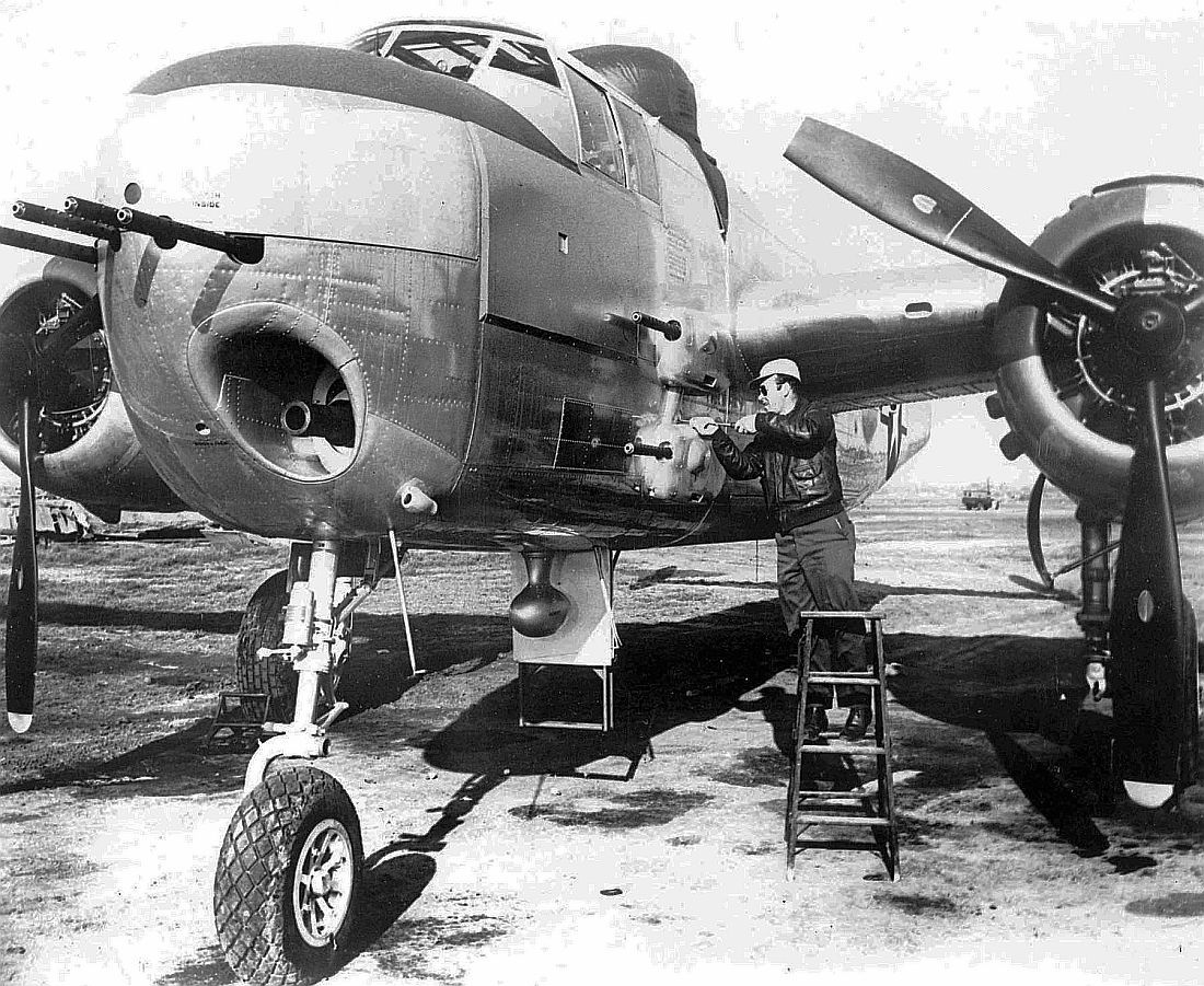 B-25H_4x50cal-1x75mm.jpg~original