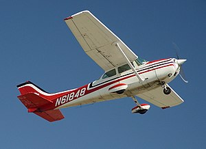 300px-Cessna172-CatalinaTakeOff.JPG