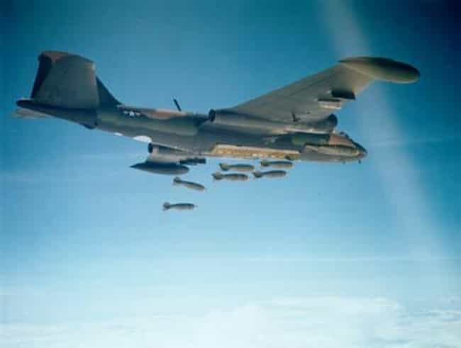 b-57-canberra-airplanes-photo-1