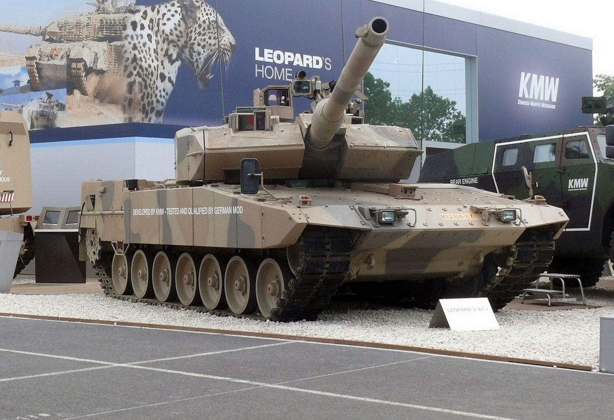 1200px-Leopard_2_A7%2C_Eurosatory_2010.jpg