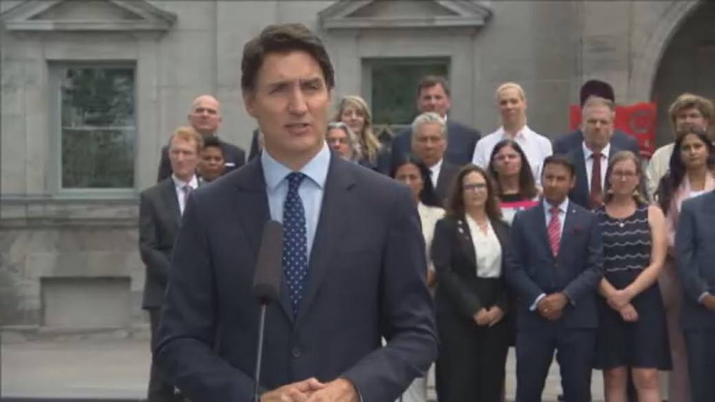 Click to play video: 'Liberal caucus gathers as party slumps in the polls'