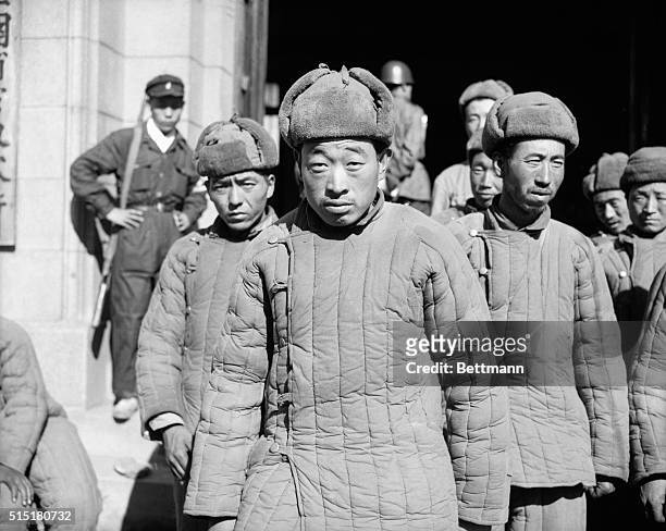 chinese-prisoners-of-war-during-korean-war.jpg