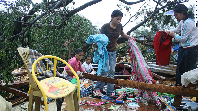 121205035801-philippines-typhoon-destruction-story-top.jpg