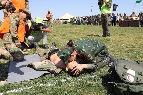 nu-bac-si-quan-y-viet-nam-gianh-huy-chuong-dong-army-games-2019-hinh-9.jpg