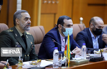 Iran-Azerbaijan defense ministers' meeting in Tehran