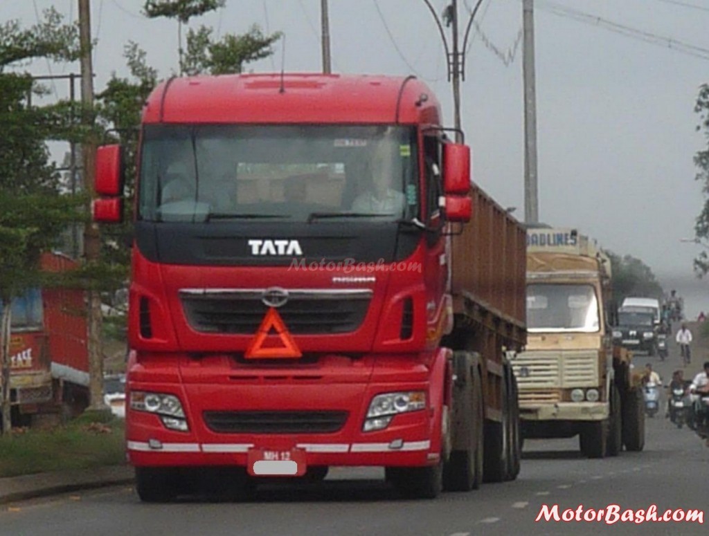 Tata-Prima-Truck-by-MotorBash-3-1024x775.jpg