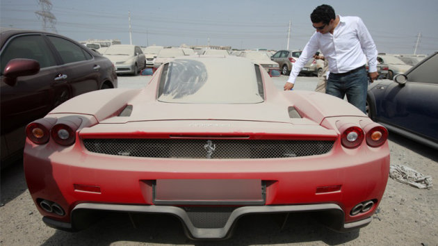 enzo-ferrari-abandoned-02-jpg_181435.jpg