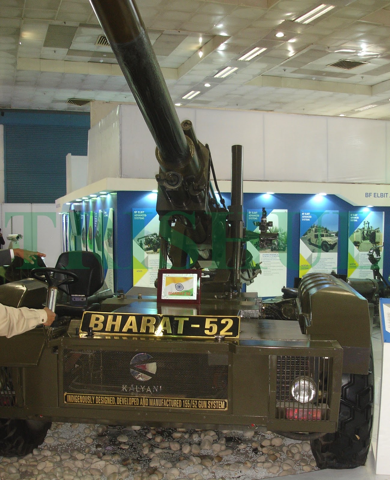 Kalyani+Group%2527s+Bharat-52+Towed+Howitzer-1.jpg