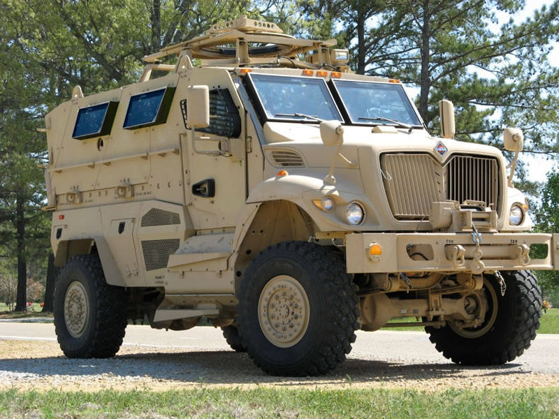 LAND_MRAP_IMG_MaxxPro_CAT-1_Final_lg.jpg