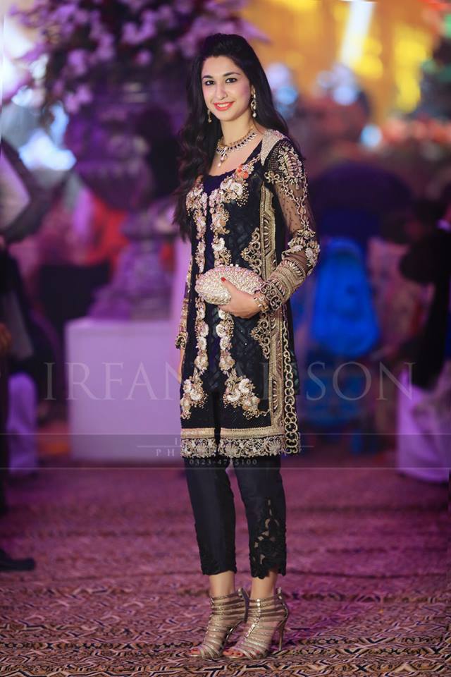 Party-Wear-Embroidered-Dresses-Designs-Collection-2016-2017...jpg