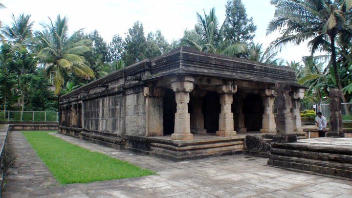 bathery_jain_temple20140516103637_583_1.jpg