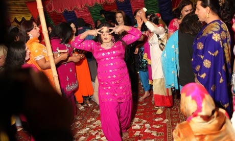 Pakistani-hijras-or-trans-007.jpg