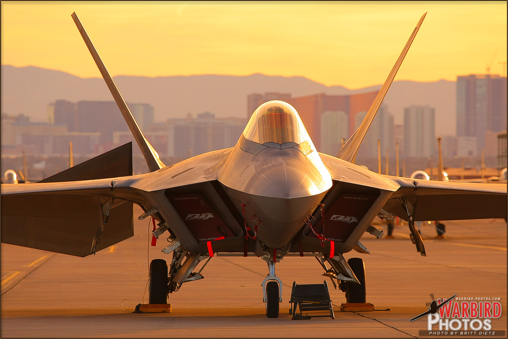 Nellis10D2_F-22A_Raptor_5246.jpg