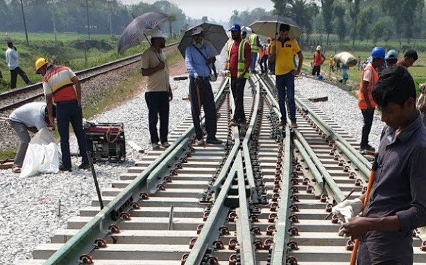 laksam-cumilla-akhaura-dual-gauge-rail-line-up-grade.jpg