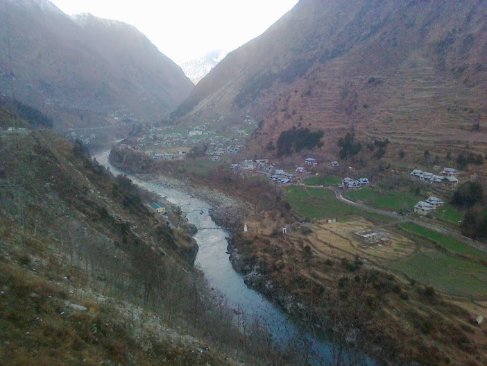 Teetwal dividing into two parts.