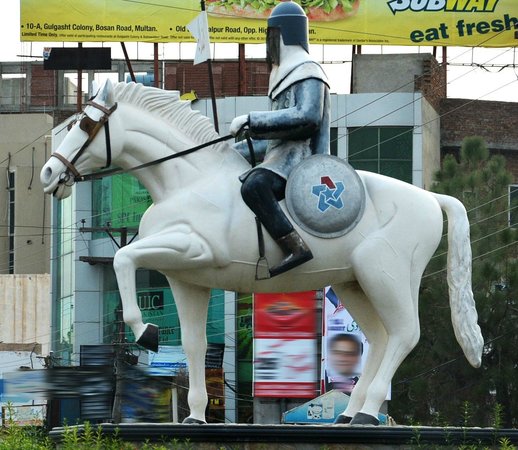 muhammad-bin-qasim-monument.jpg