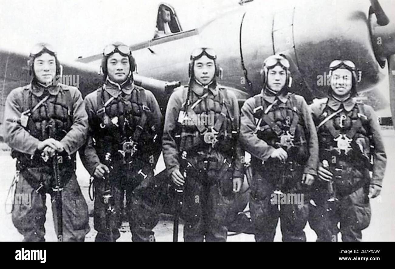 japanese-kamikaze-pilots-1945-2B7PXAW.jpg