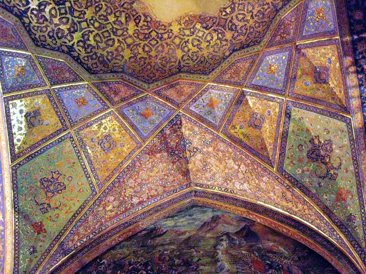 1280px-Chehen_Sotul_Palace%2C_Isfahan%2C_Iran_%281267272091%29.jpg