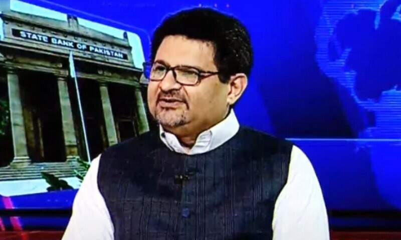 <p>Former finance minister Miftah Ismail during an interview with Geo News. — screengrab</p>