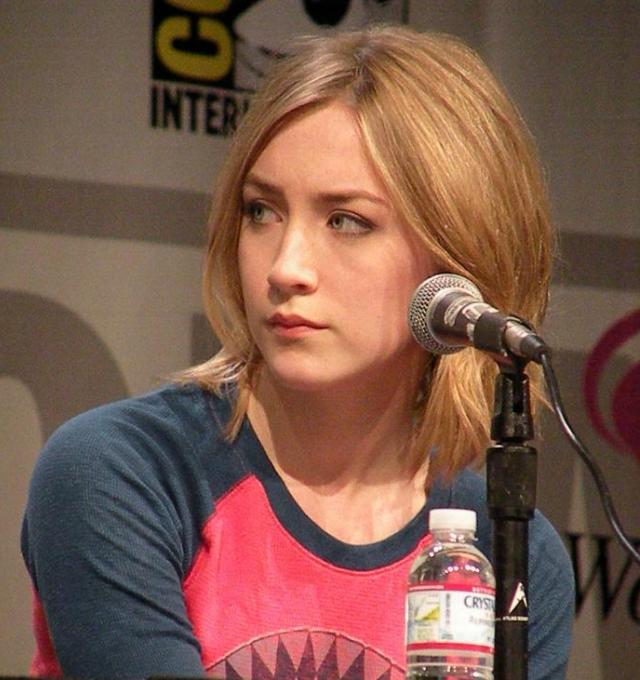 0H_05-WonderCon-2011-Hanna-Saoirse-Ronan.jpg