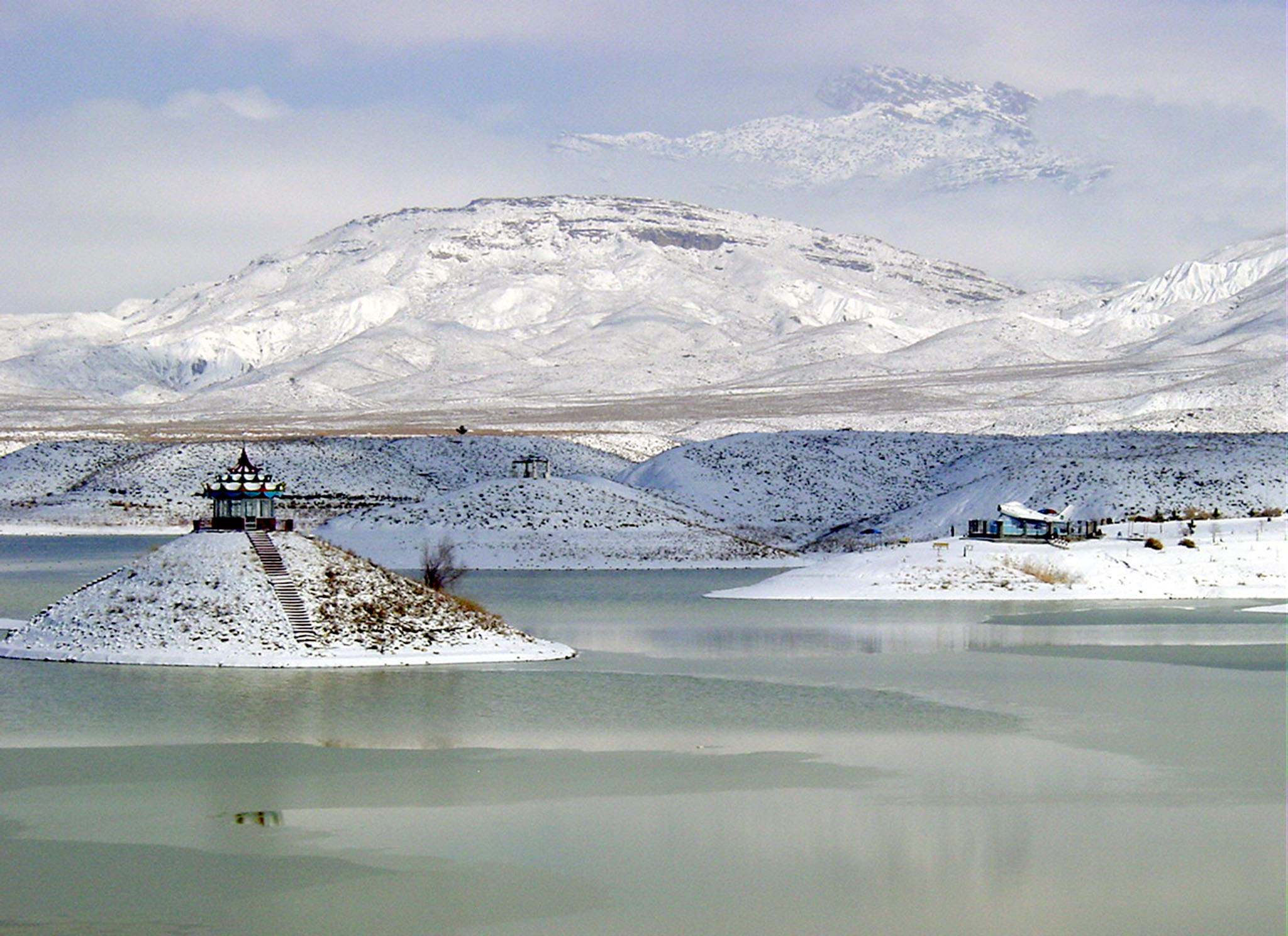 hanna-lake-snow-quetta-2008.jpg