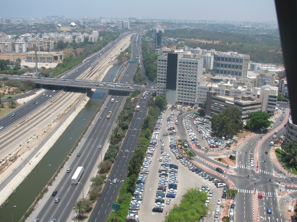 PikiWiki_Israel_3565_Ayalon_HighWay.JPG