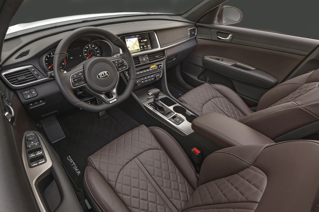 2016-Kia-Optima-SXL-interior.jpg