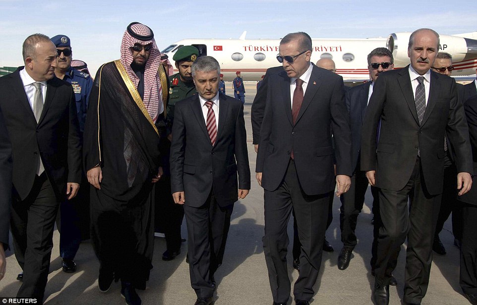 24FB789D00000578-2922592-Turkey_s_President_Tayyip_Erdogan_second_from_right_arrives_to_a-a-66_1422026323526.jpg