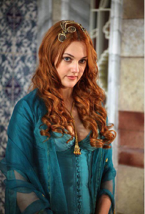 Meryem-Uzerli-turkish-actors-and-actresses-30654405-468-691.jpg