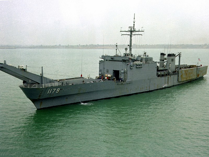 800px-USS_Newport_%28LST-1179%29_at_Rota_1982.jpg