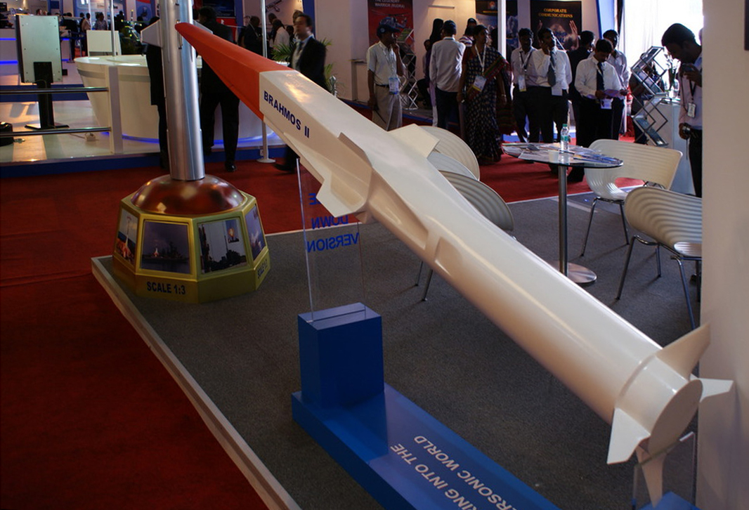 +BrahMos-2+Multi-Role+Hypersonic+Cruise+Missile+india+russia+hall+drdo+mach5+6+7+8+9ground+attack+antiship+missile+(2).jpg
