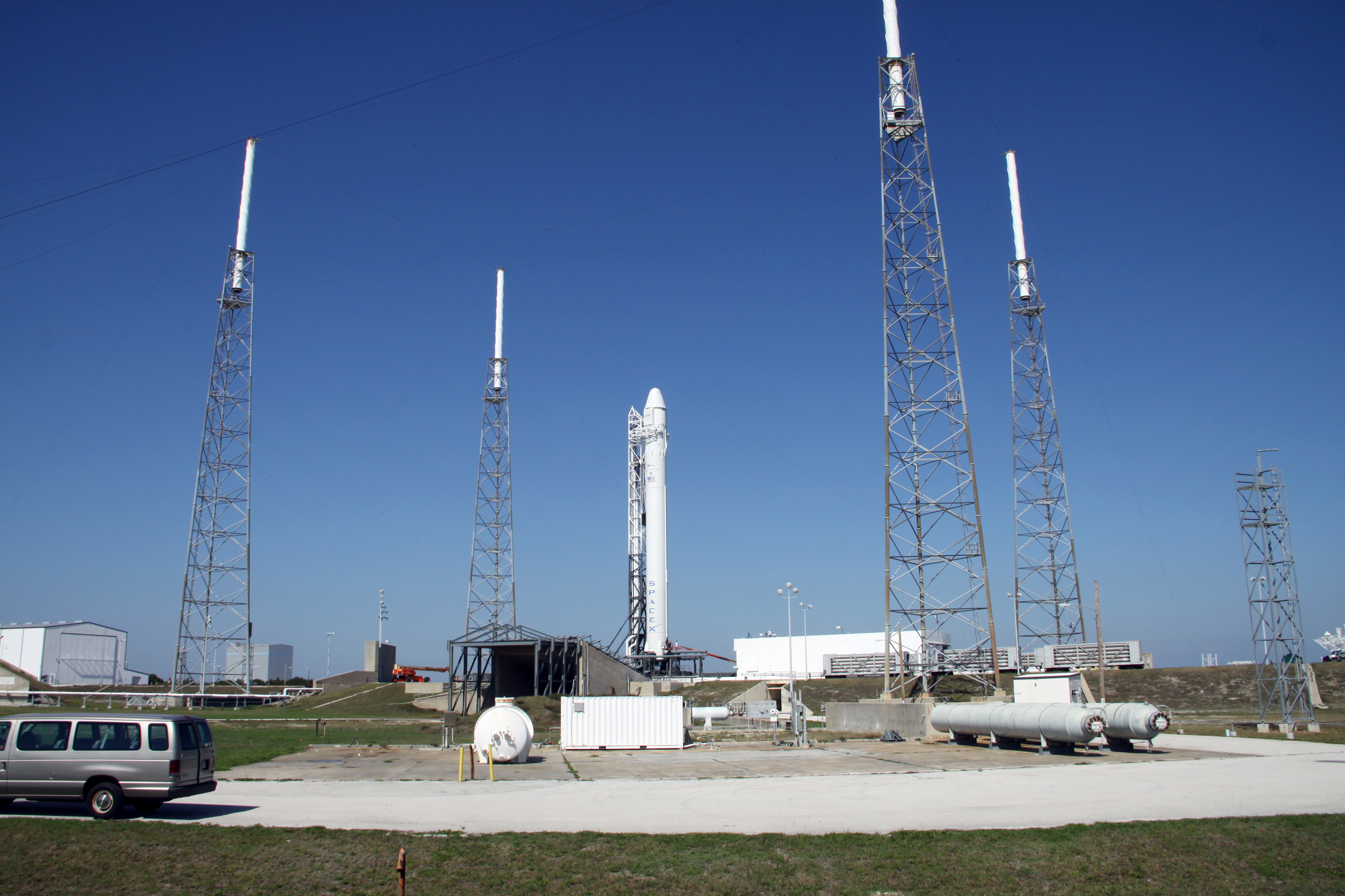 CCAFS_LC40_Falcon_9_C2plus.jpg