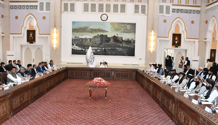 Foreign Minister Shah Mahmood Qureshi holds talks with interim Afghanistan Prime Minister Mullah Mohammad Hassan Akhund at ARG Presidential Office in Kabul on October 21, 2021. — Twitter